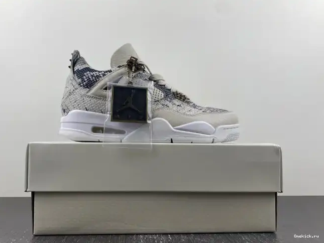 One Kick Snakeskin Retro 4 819139-030 Jordan 0518